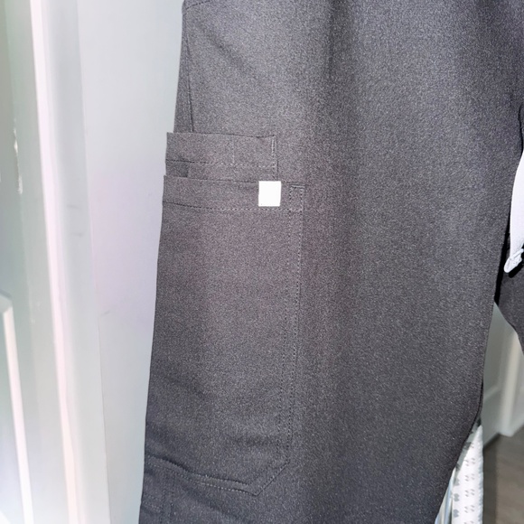 Figs Black Women's Kade Cargo pants - Picture 4 of 5